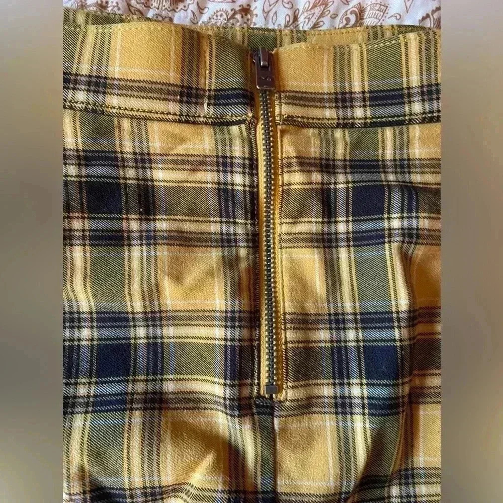 Hollister Women’s Small Y2K Preppy Yellow and Black Plaid Mini Skirt - Picture 4 of 6
